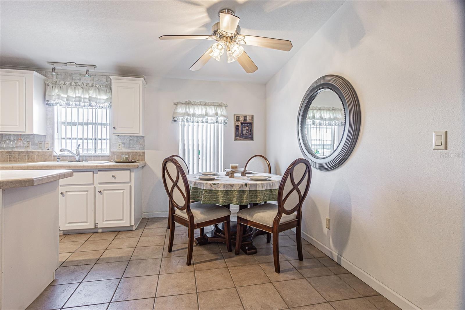 Image 17 of 50 For 37627 Lorena Avenue