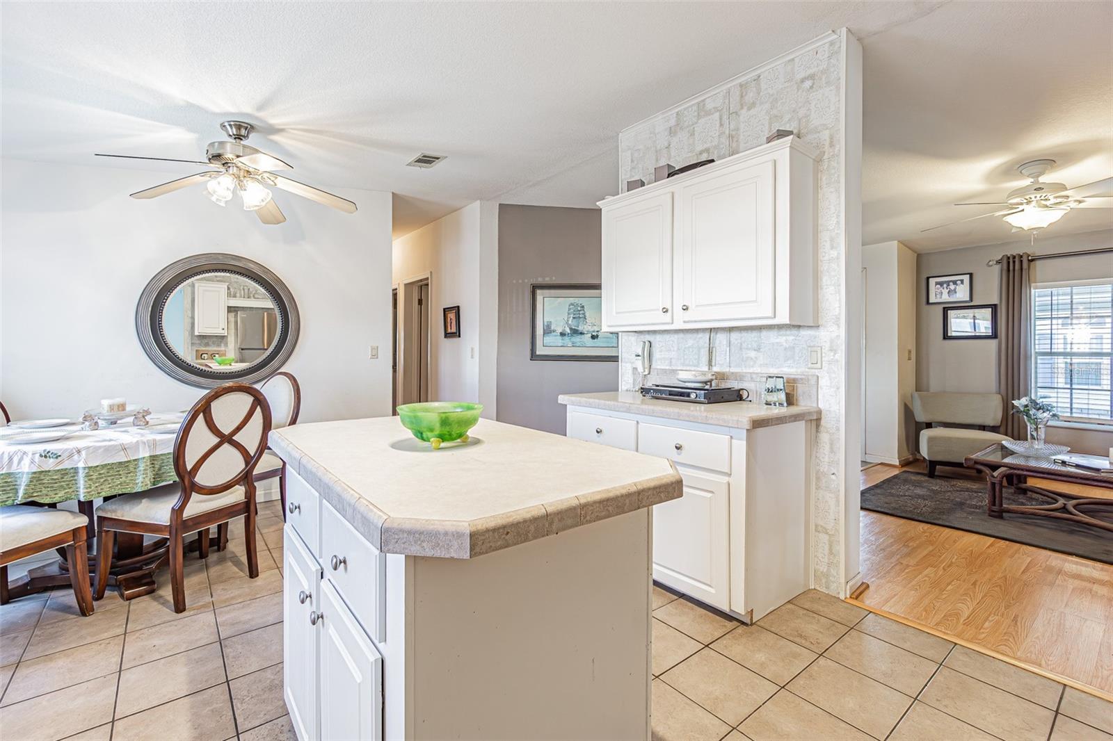 Image 18 of 50 For 37627 Lorena Avenue