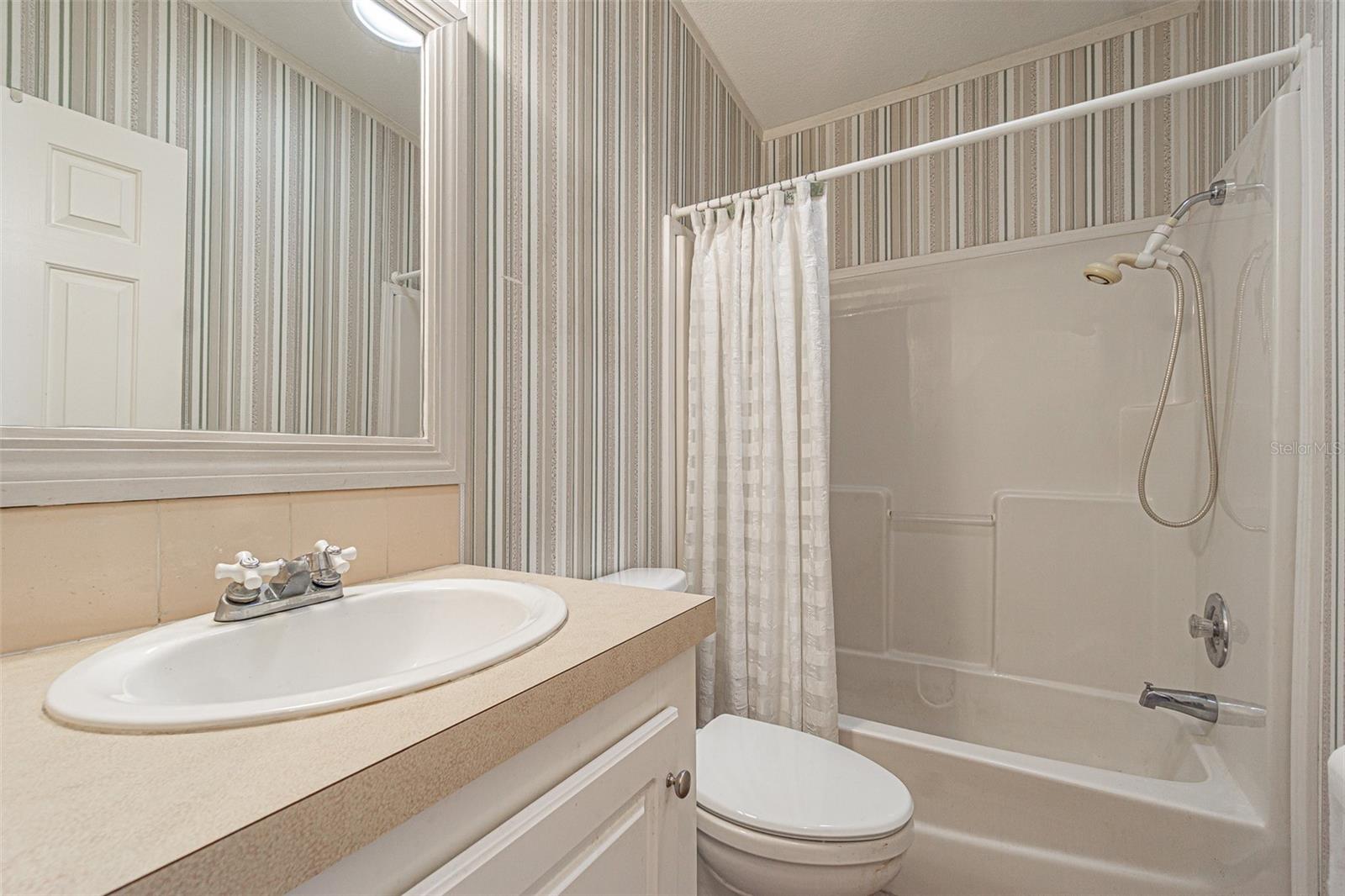 Image 23 of 50 For 37627 Lorena Avenue