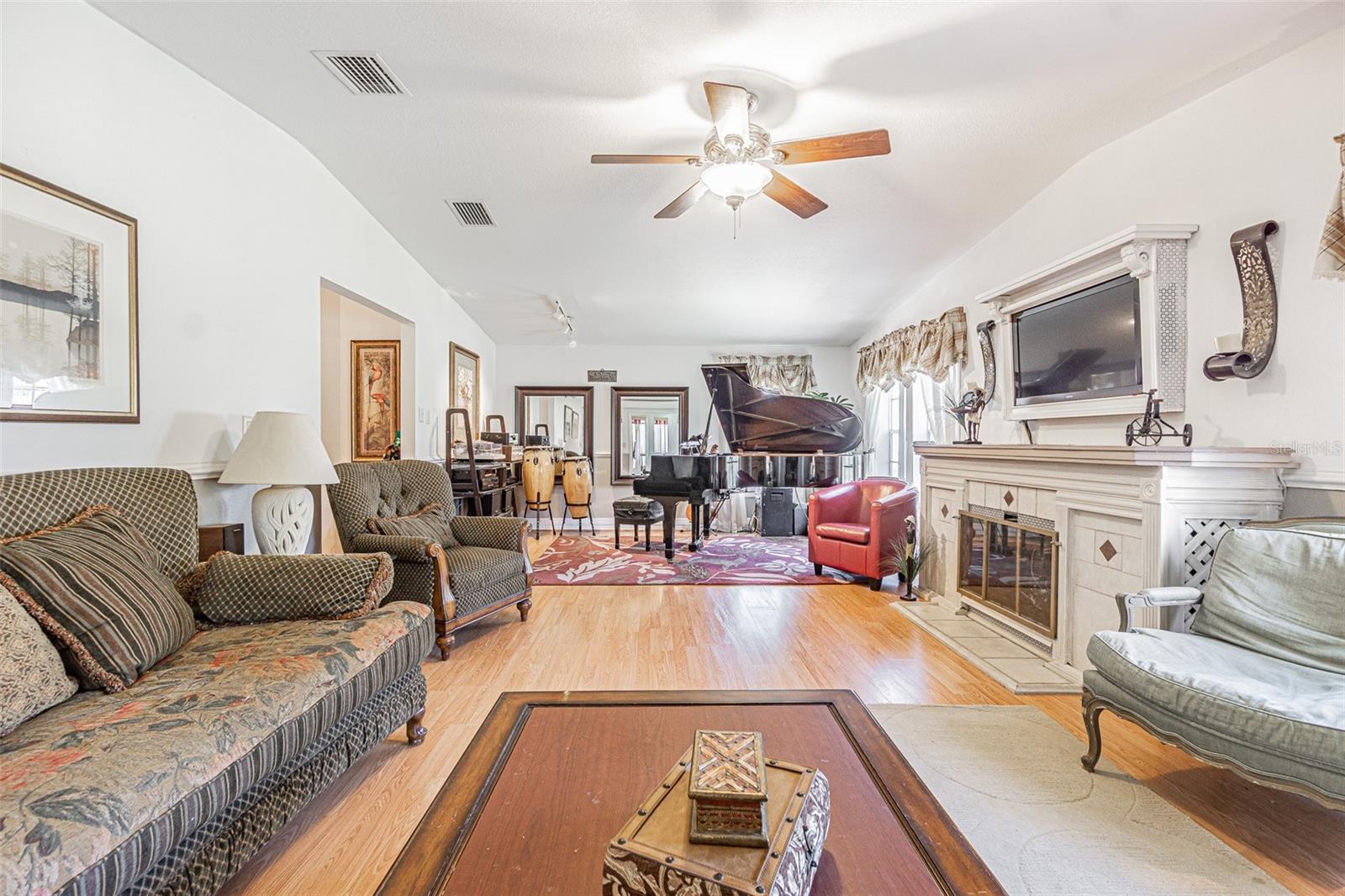 Image 4 of 50 For 37627 Lorena Avenue