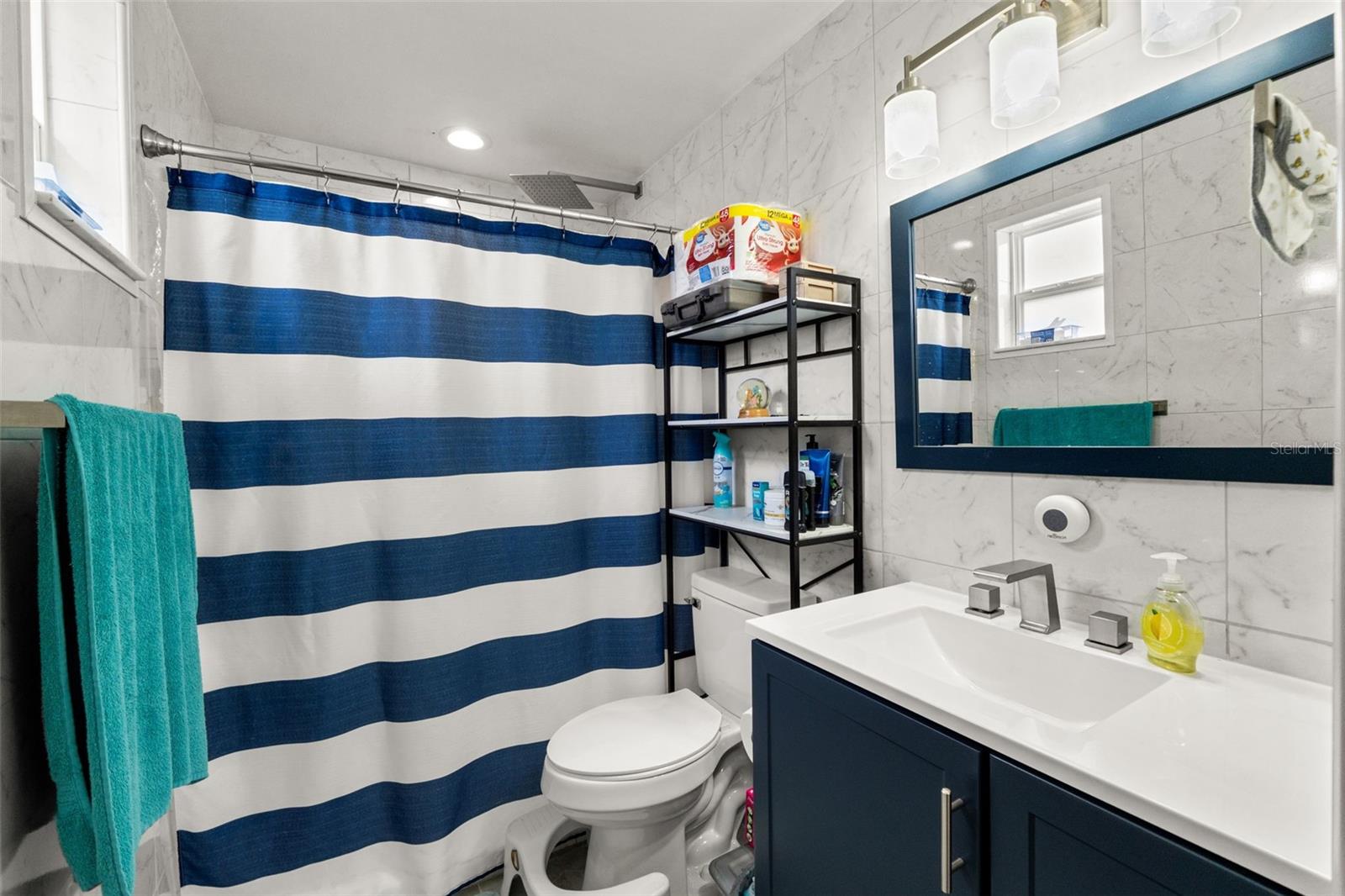 Image 26 of 34 For 9658 Bayside Court