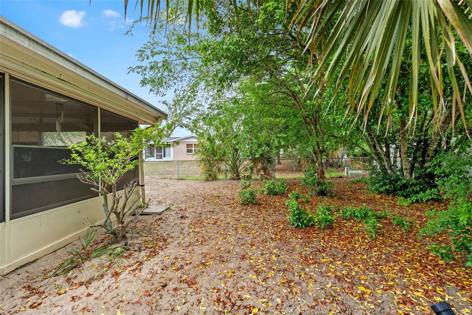 Image 9 of 34 For 9658 Bayside Court