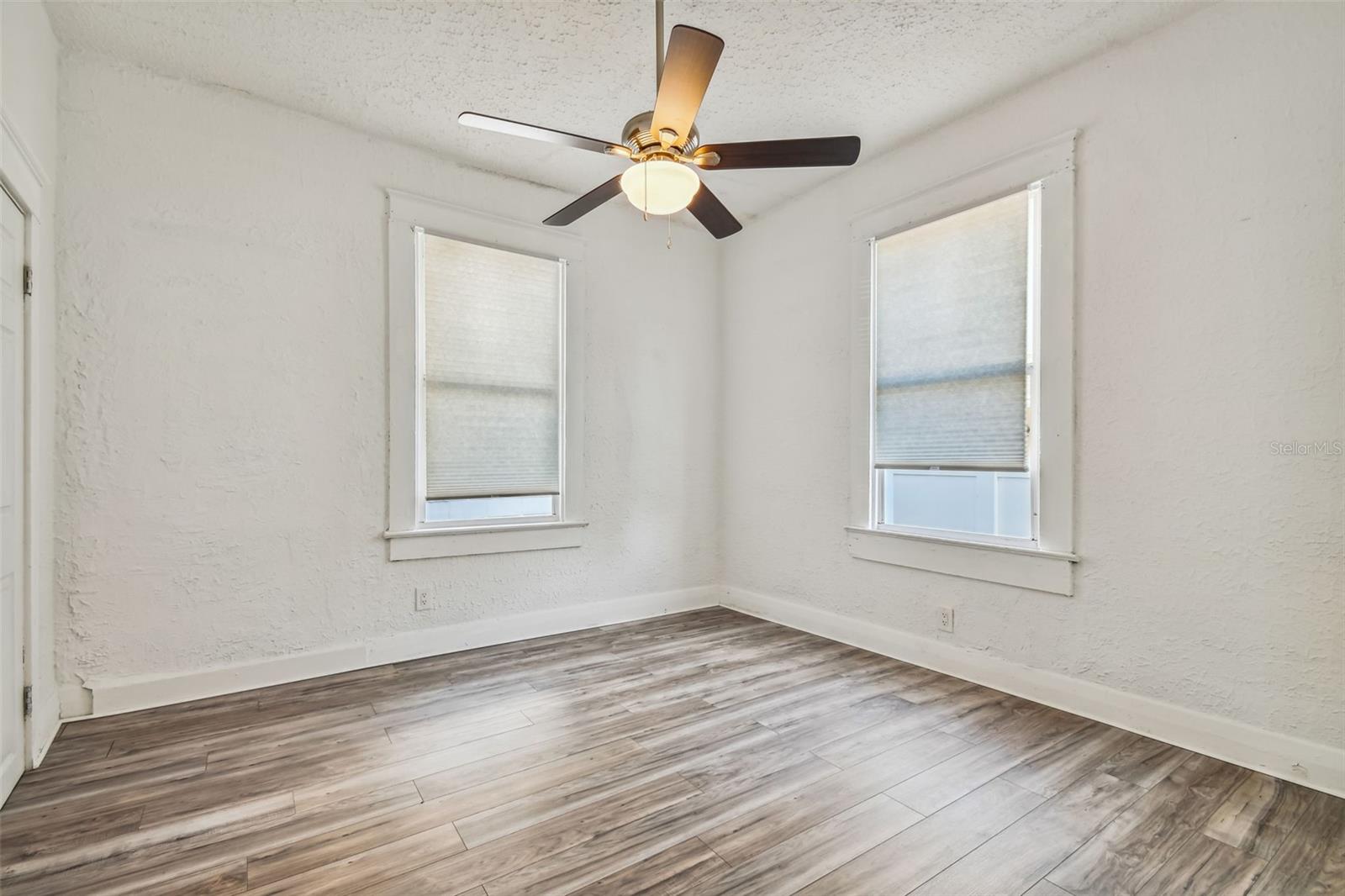 Image 14 of 73 For 1913 Lemon Street