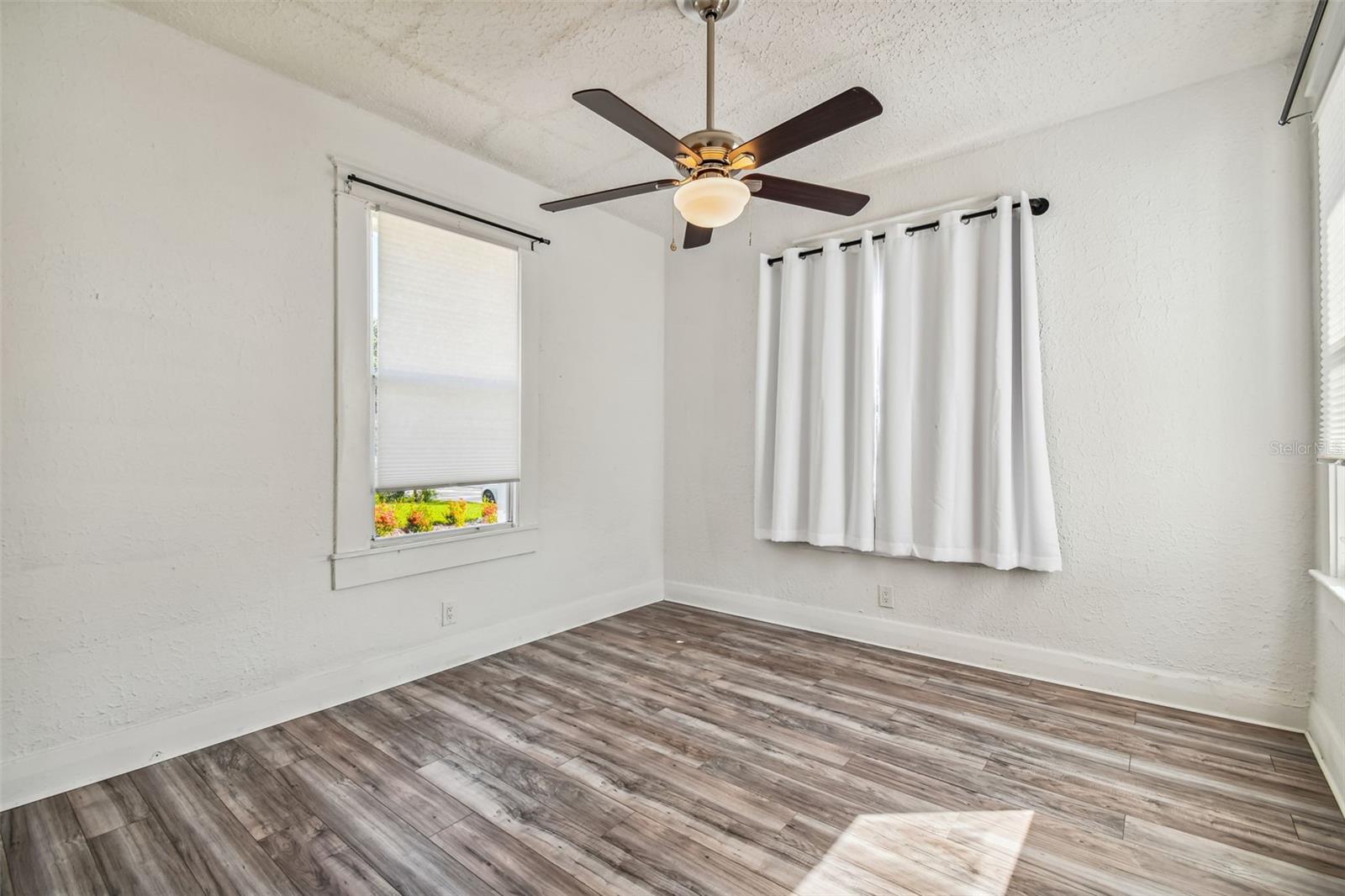 Image 17 of 73 For 1913 Lemon Street