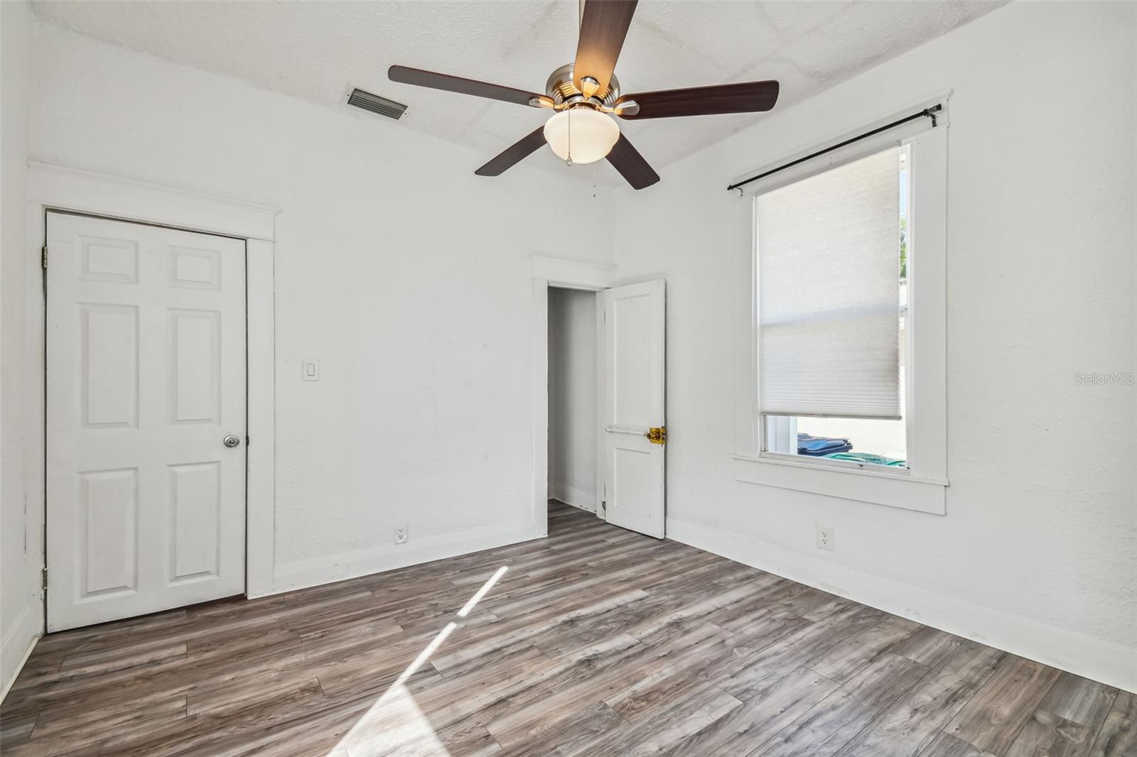 Image 18 of 73 For 1913 Lemon Street