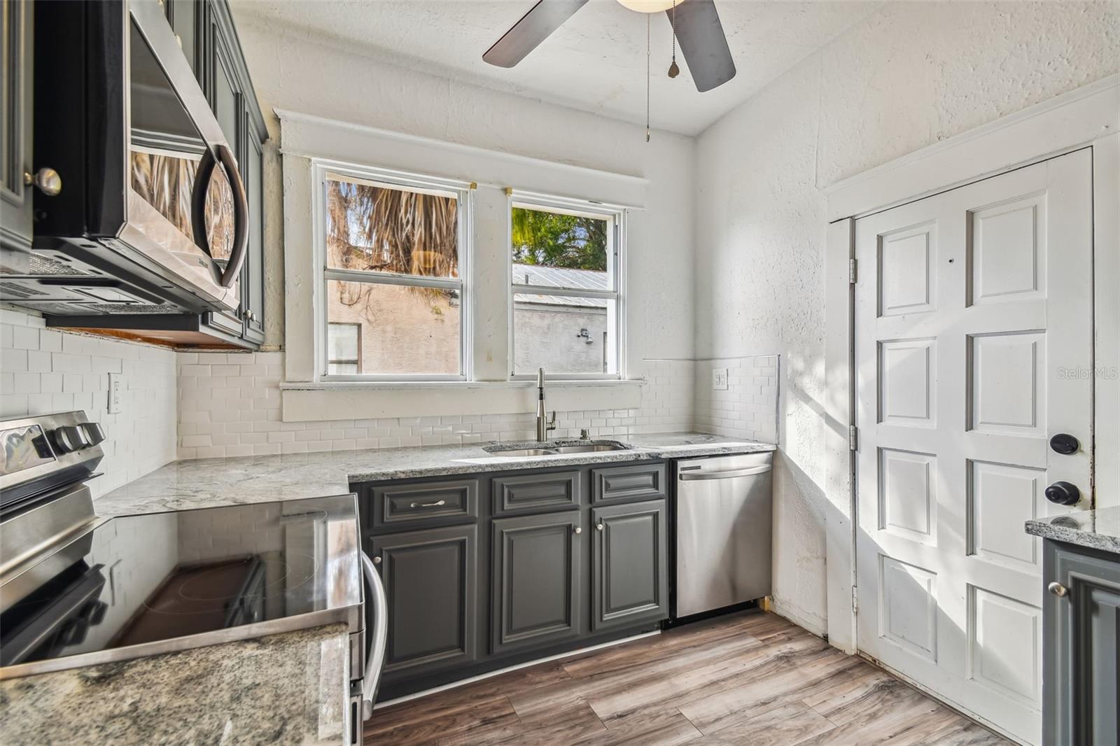 Image 22 of 73 For 1913 Lemon Street