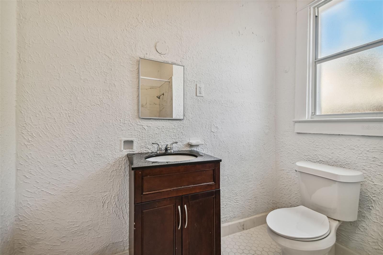 Image 27 of 73 For 1913 Lemon Street