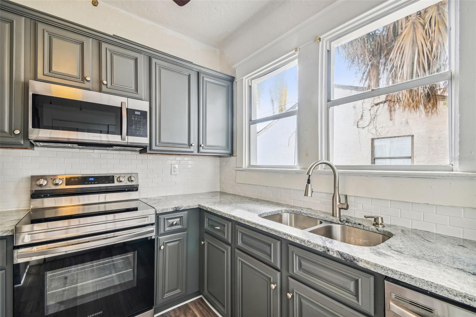 Image 29 of 73 For 1913 Lemon Street