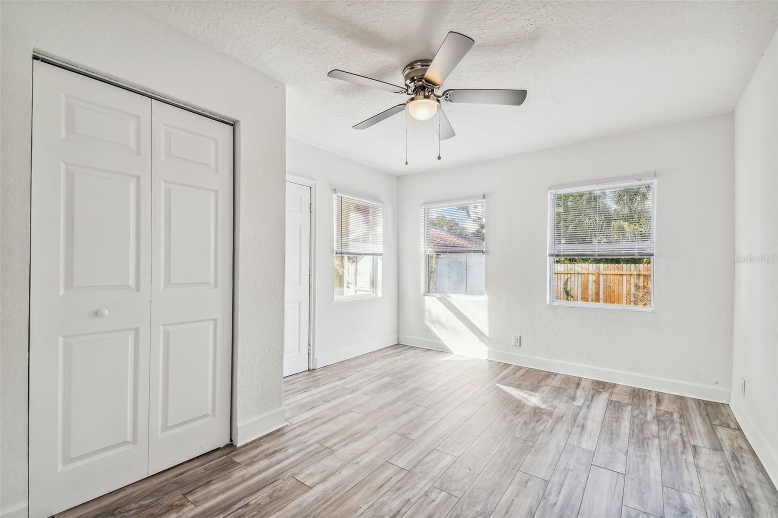 Image 43 of 73 For 1913 Lemon Street