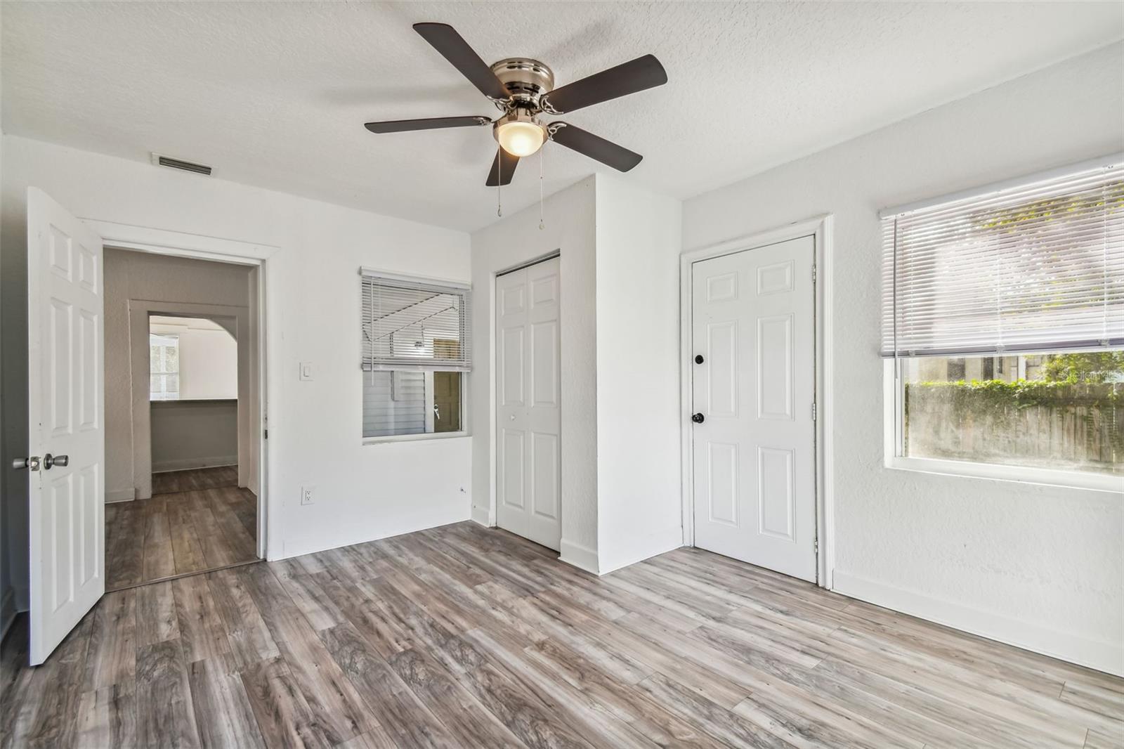 Image 45 of 73 For 1913 Lemon Street