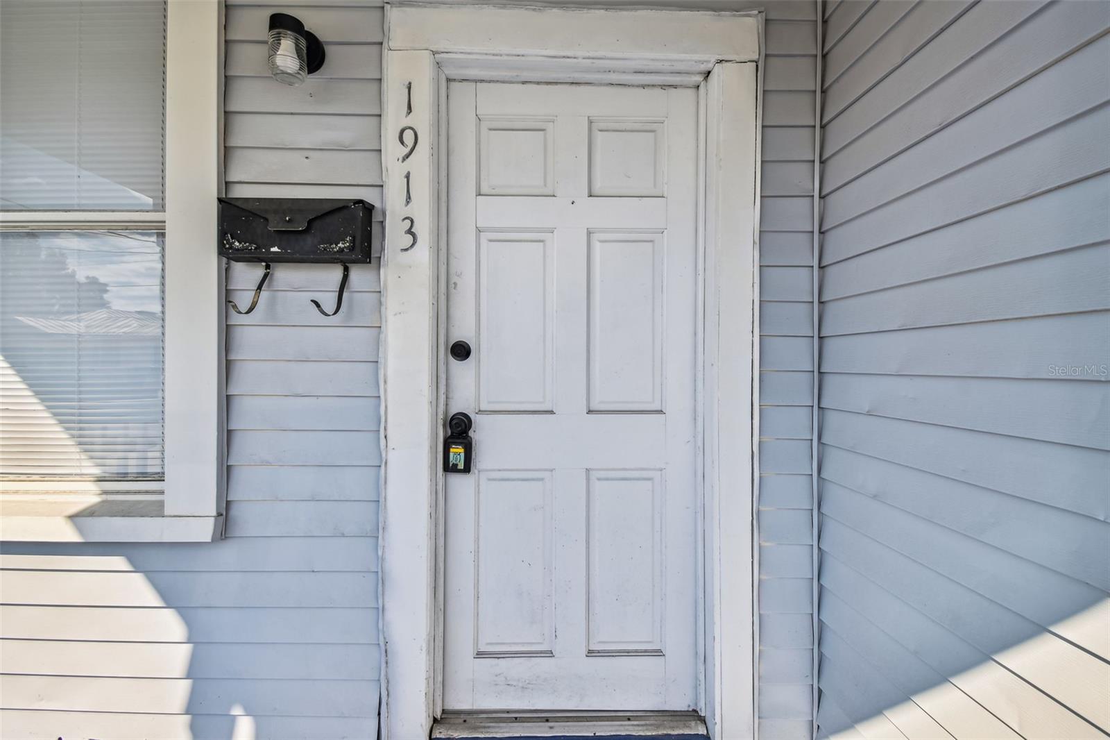 Image 71 of 73 For 1913 Lemon Street