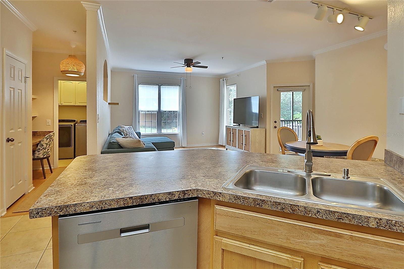 Image 12 of 40 For 2407 Courtney Meadows Court 103