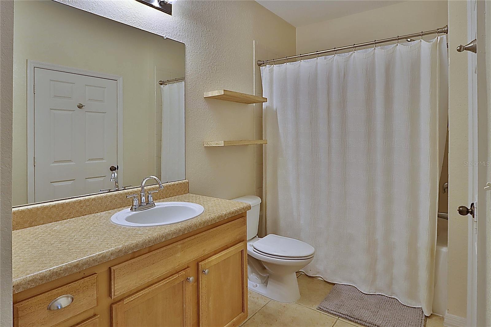 Image 19 of 40 For 2407 Courtney Meadows Court 103