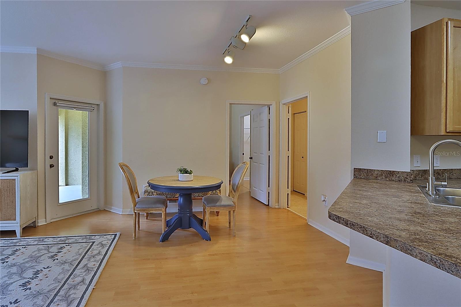 Image 6 of 40 For 2407 Courtney Meadows Court 103