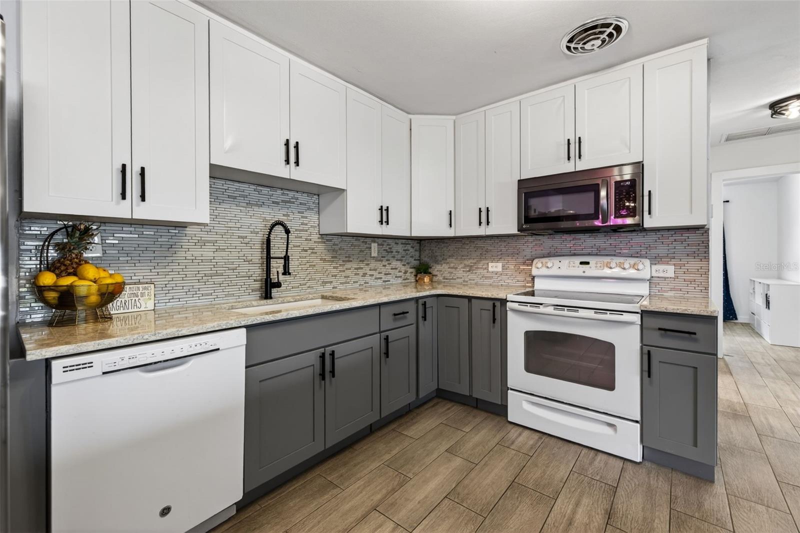 Image 12 of 41 For 436 87th Avenue