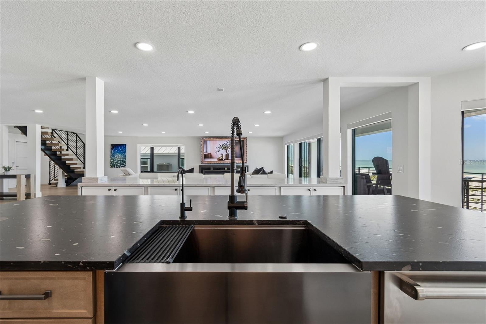 Image 20 of 100 For 930 Eldorado Avenue