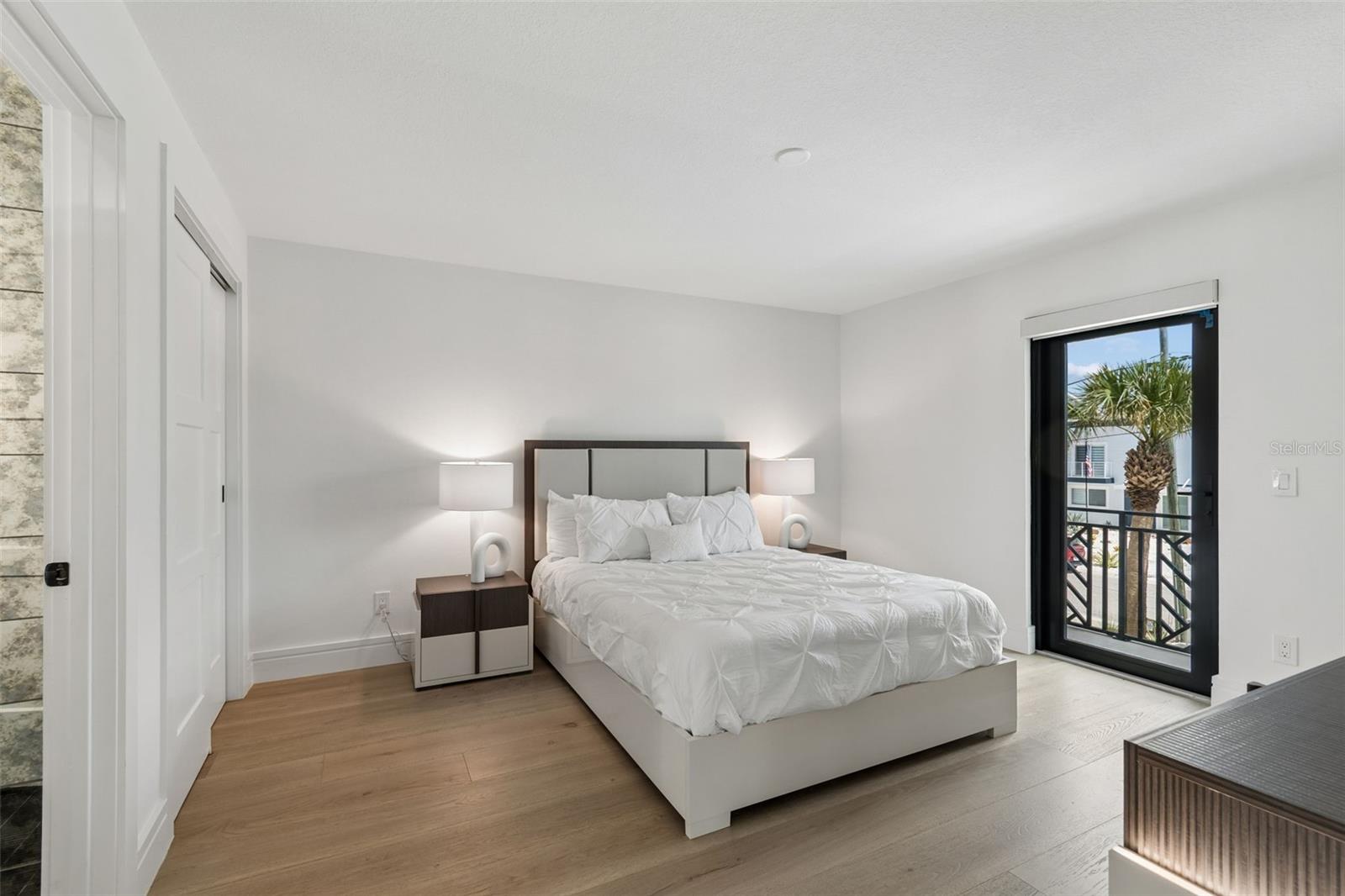 Image 25 of 100 For 930 Eldorado Avenue