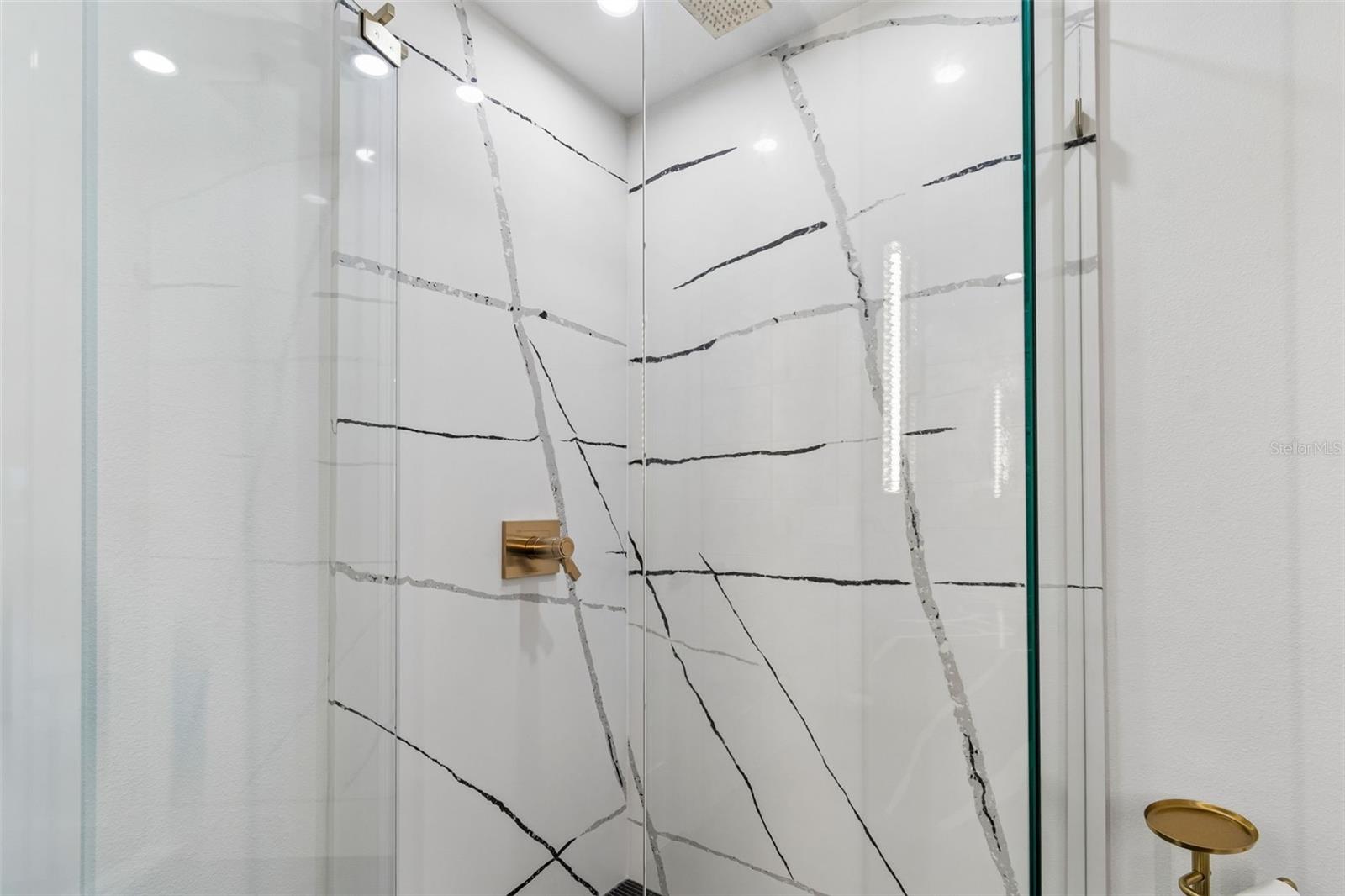 Image 29 of 100 For 930 Eldorado Avenue