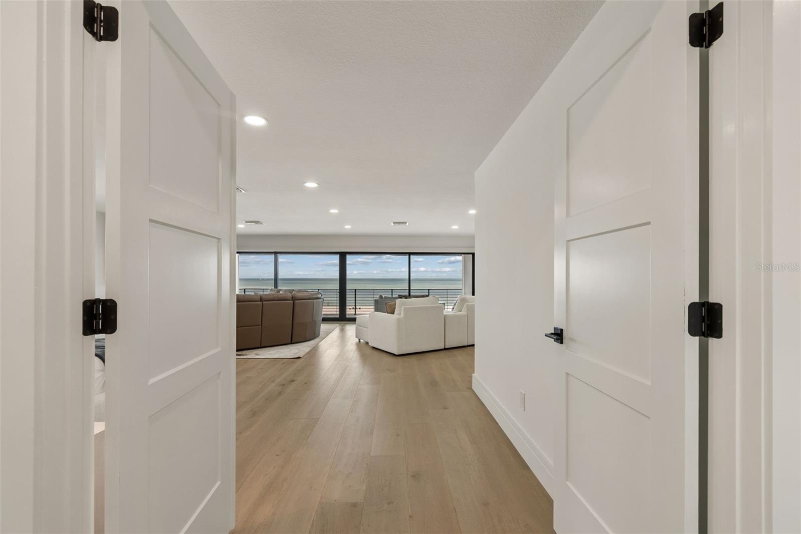 Image 34 of 100 For 930 Eldorado Avenue