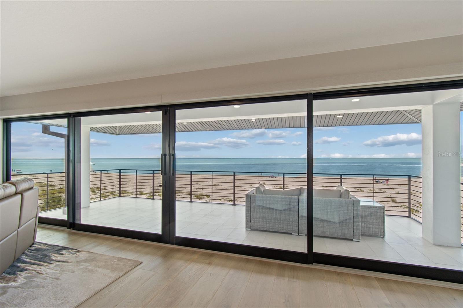 Image 45 of 100 For 930 Eldorado Avenue