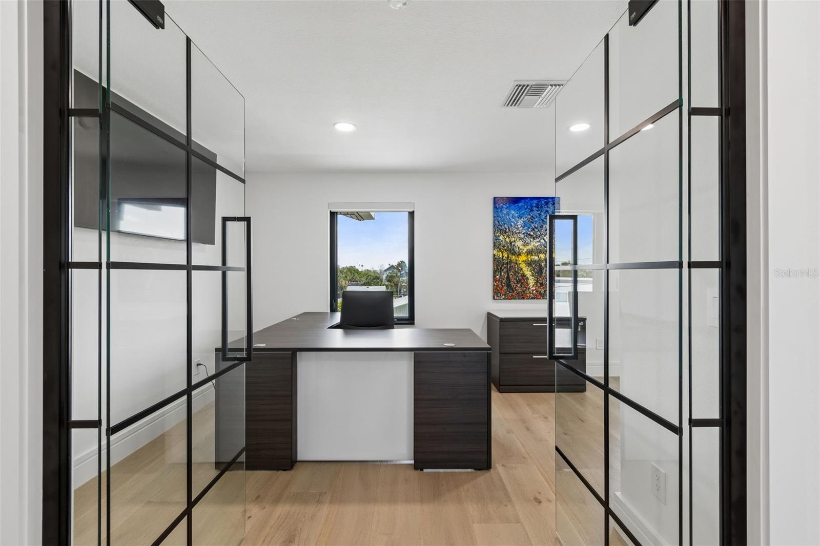 Image 58 of 100 For 930 Eldorado Avenue