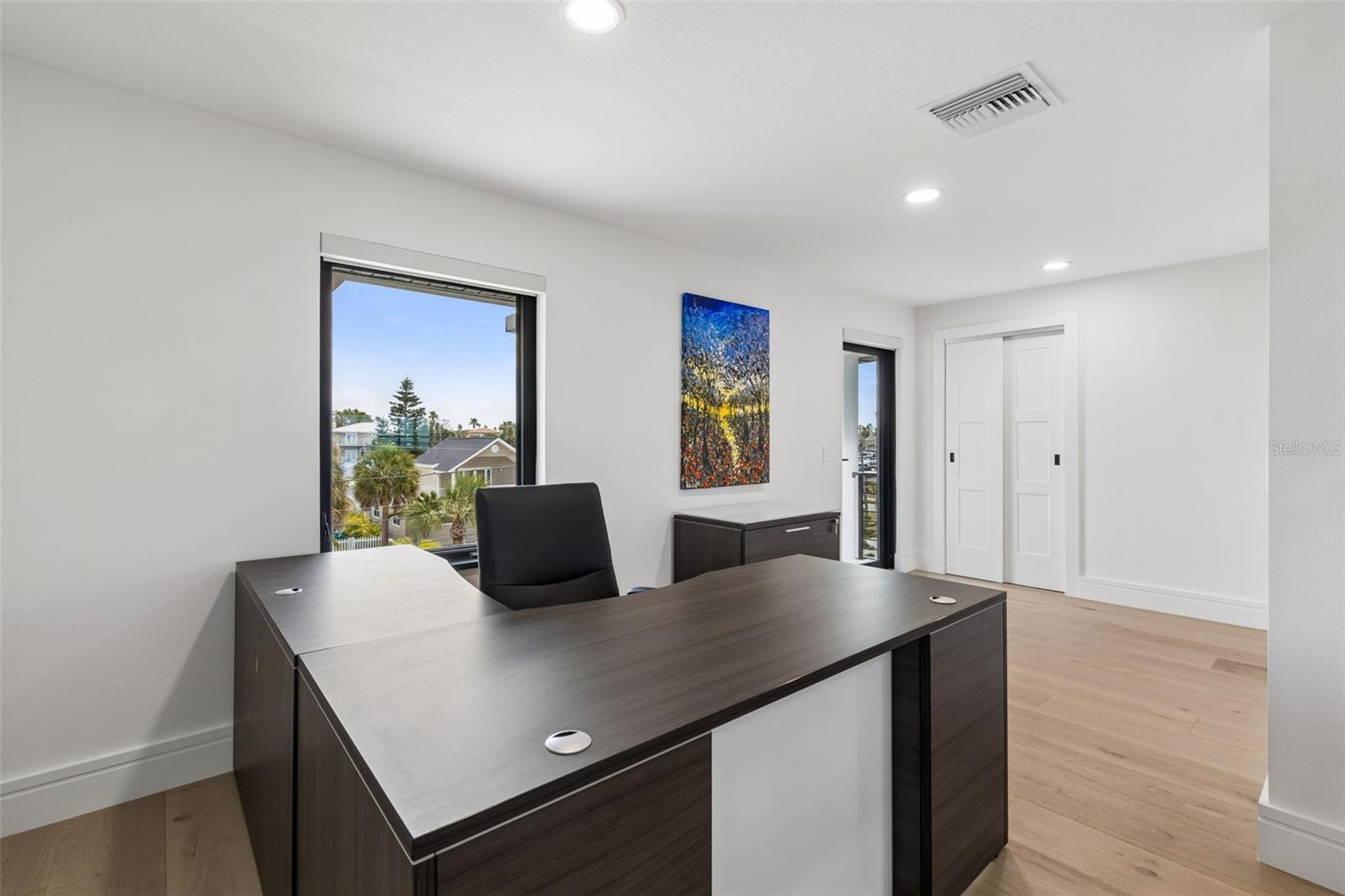 Image 59 of 100 For 930 Eldorado Avenue