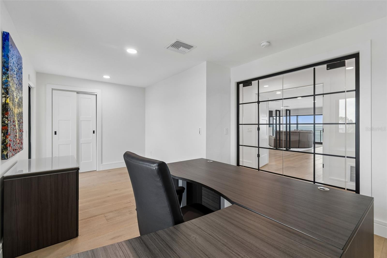 Image 60 of 100 For 930 Eldorado Avenue