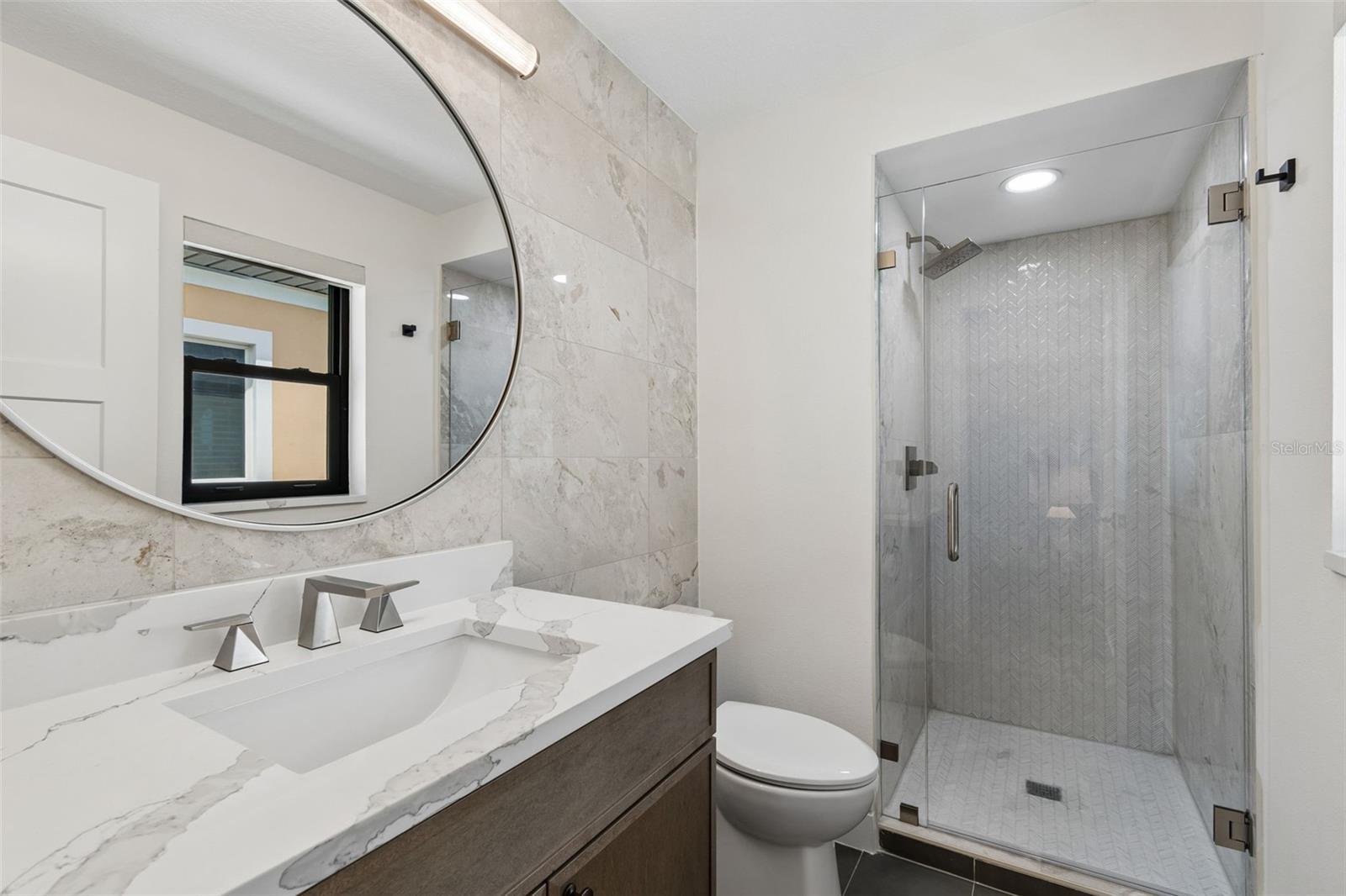 Image 62 of 100 For 930 Eldorado Avenue