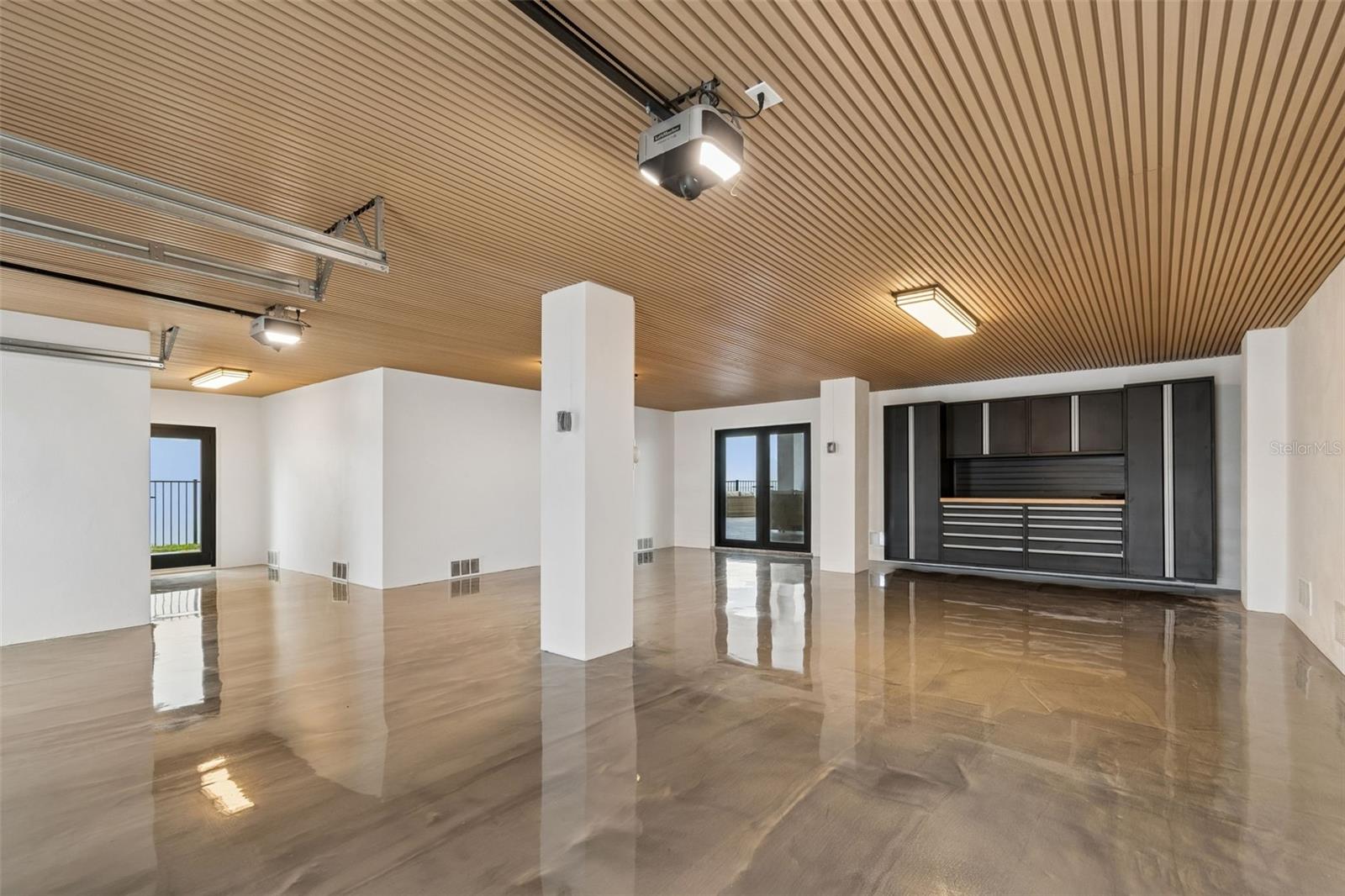 Image 69 of 100 For 930 Eldorado Avenue