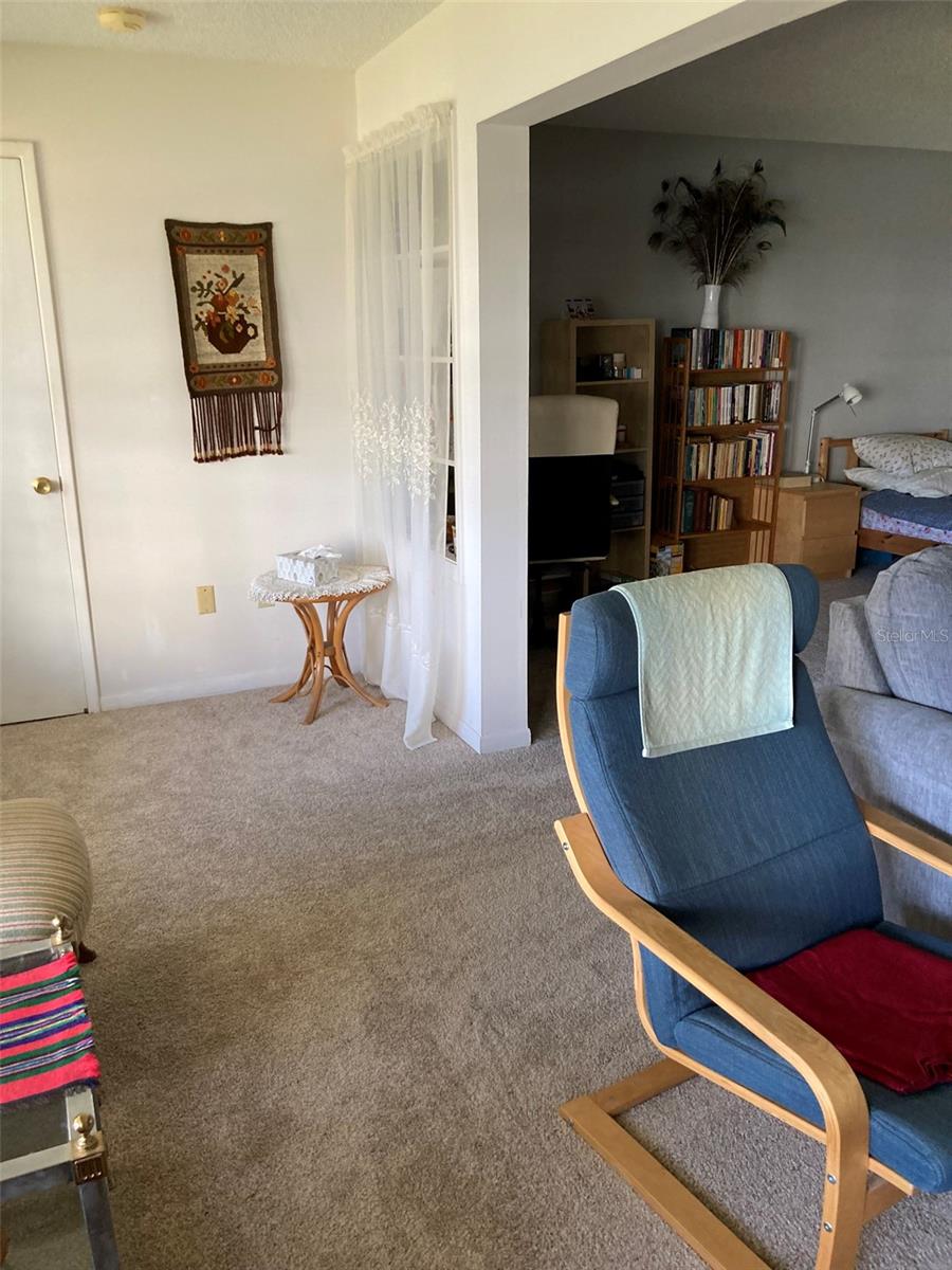 Image 11 of 37 For 5660 80th Street N B107