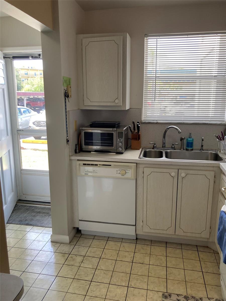 Image 16 of 37 For 5660 80th Street N B107