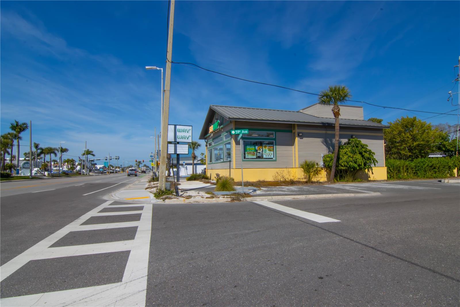 Image 4 of 10 For 5901 Gulf Boulevard