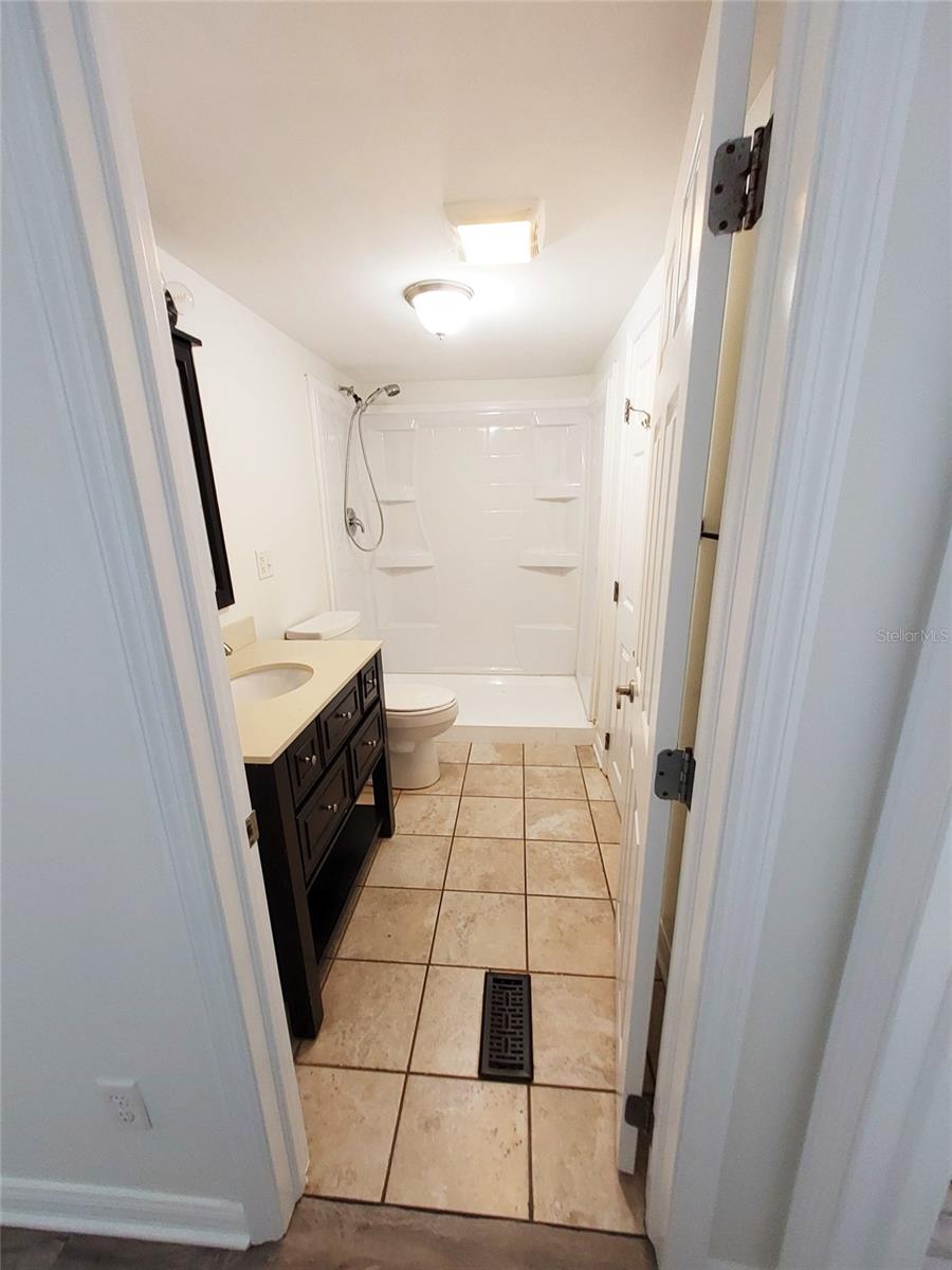 Image 12 of 30 For 302 52nd Avenue Terrace E