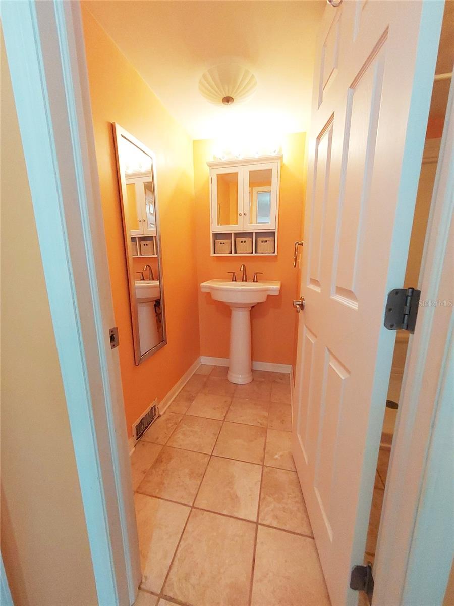 Image 22 of 30 For 302 52nd Avenue Terrace E