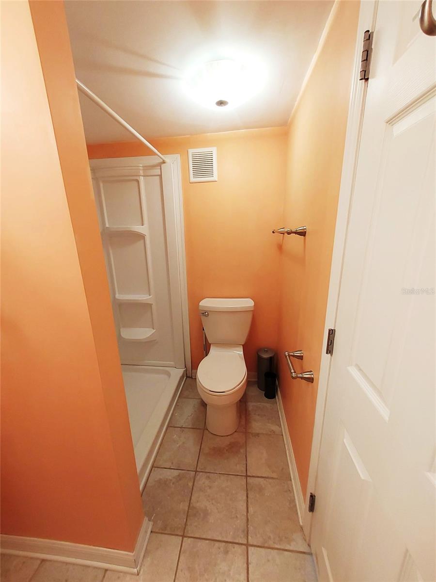 Image 24 of 30 For 302 52nd Avenue Terrace E