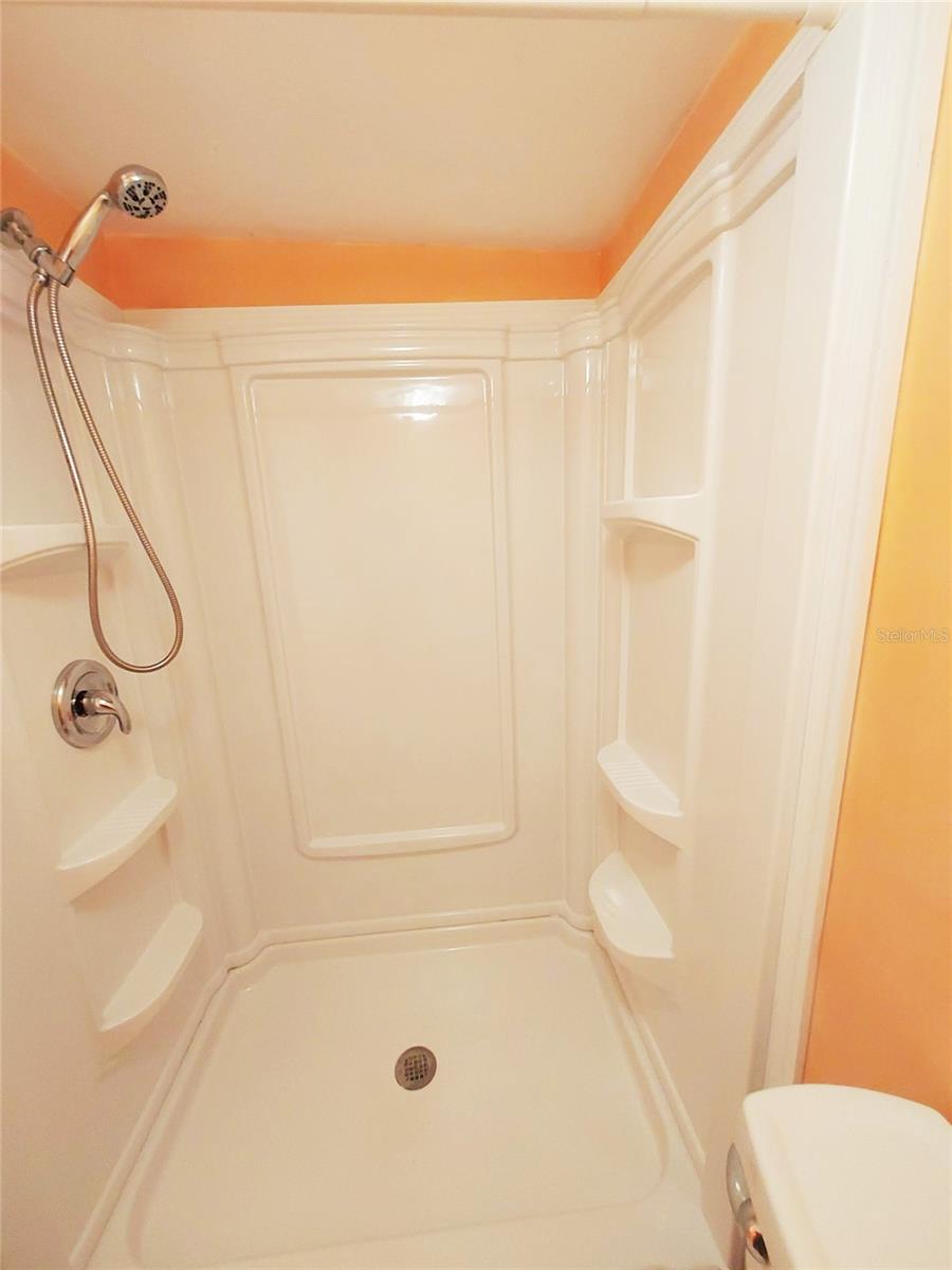 Image 25 of 30 For 302 52nd Avenue Terrace E