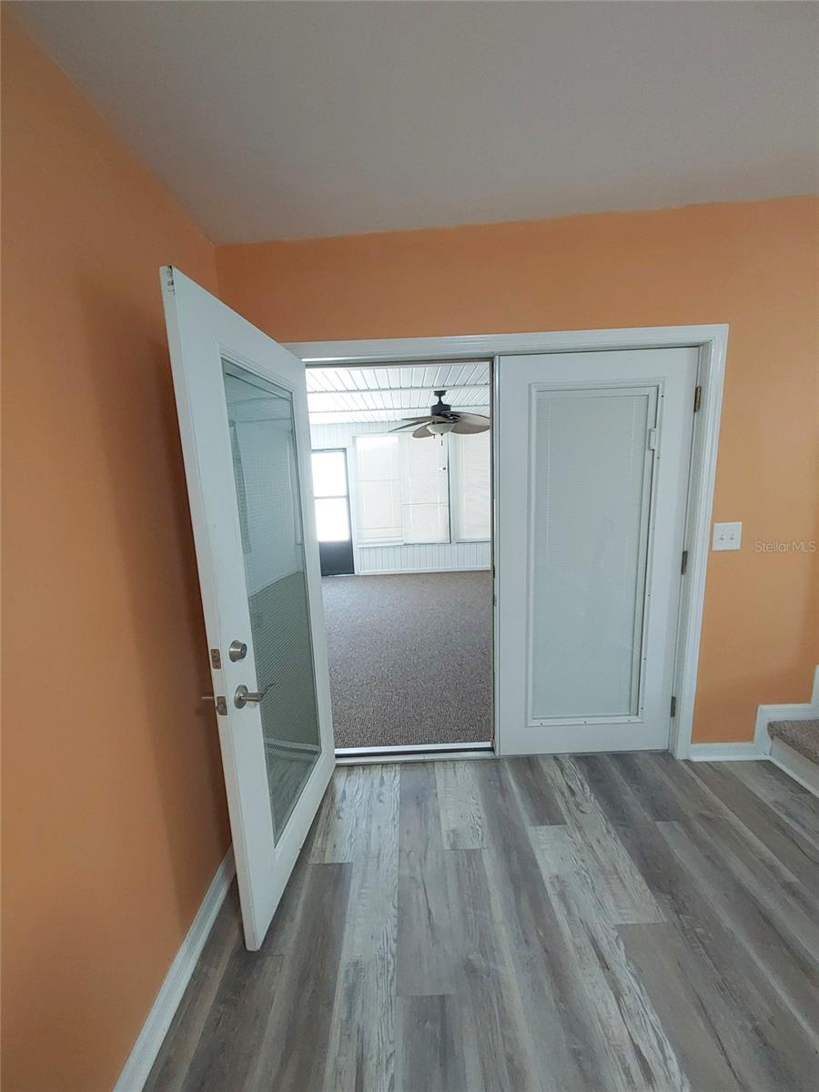 Image 27 of 30 For 302 52nd Avenue Terrace E