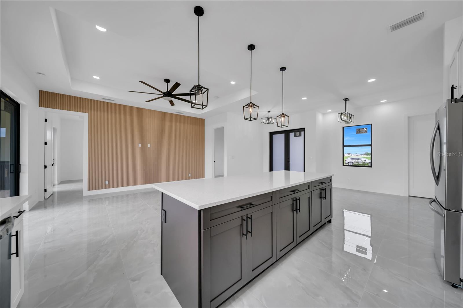 Image 14 of 42 For 2720 Santa Barbara Boulevard N