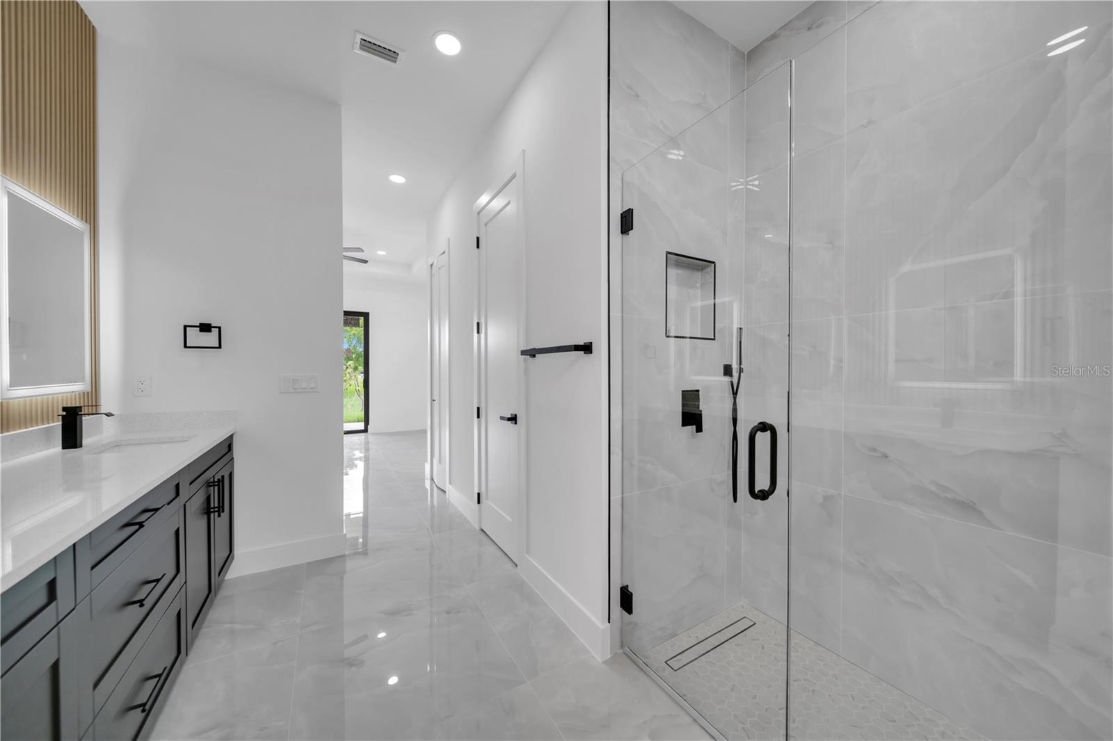 Image 33 of 42 For 2720 Santa Barbara Boulevard N