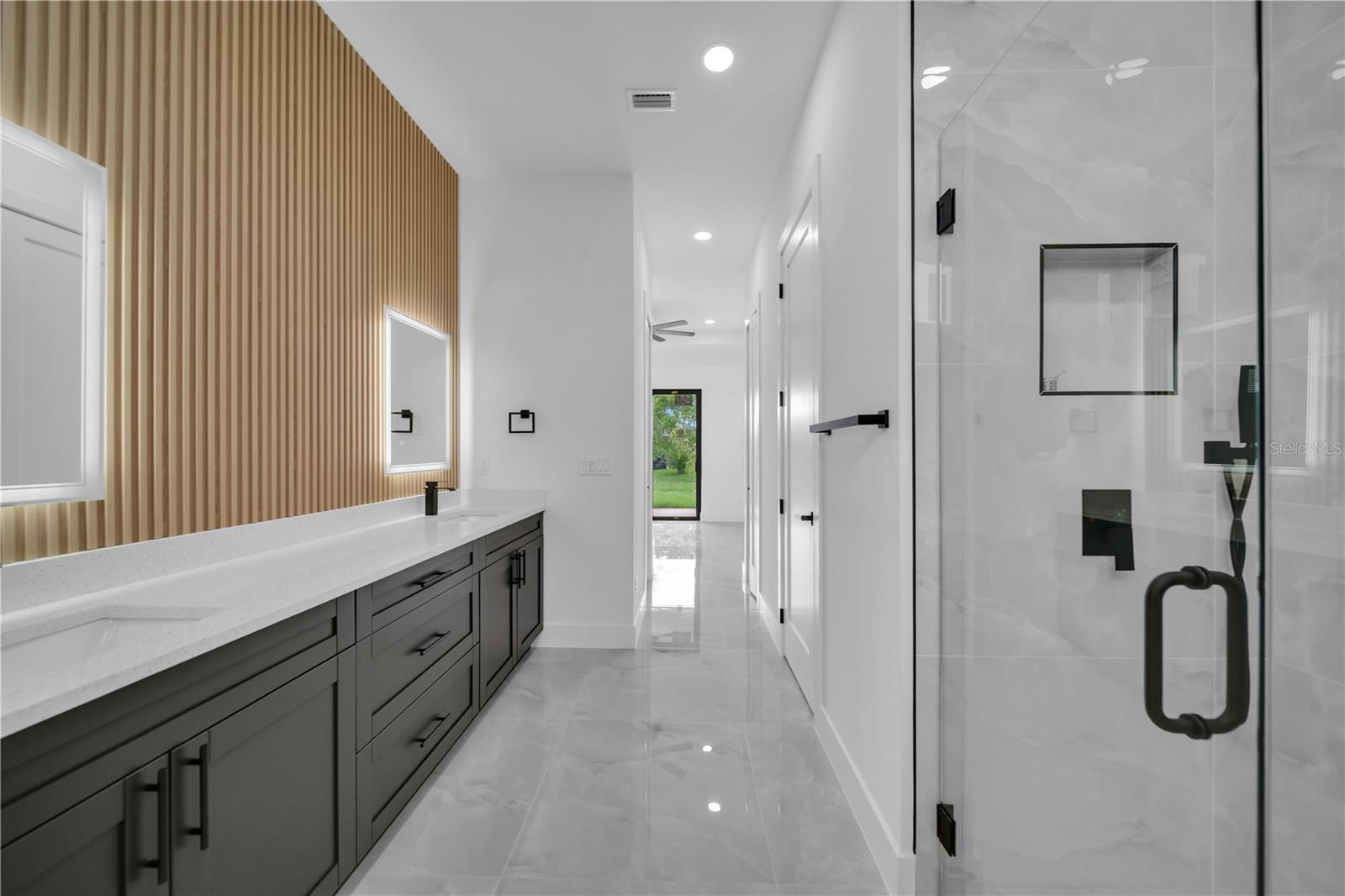 Image 34 of 42 For 2720 Santa Barbara Boulevard N