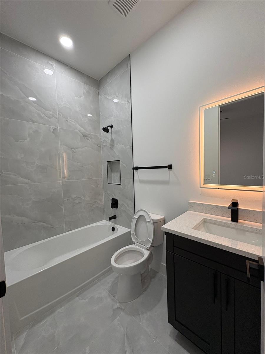 Image 38 of 42 For 2720 Santa Barbara Boulevard N