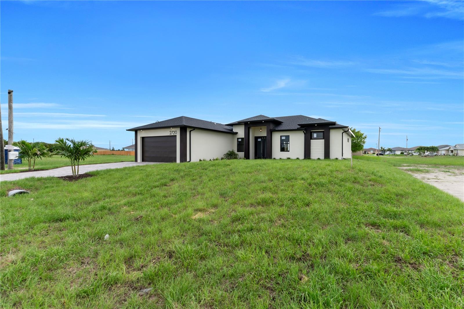 Image 4 of 42 For 2720 Santa Barbara Boulevard N