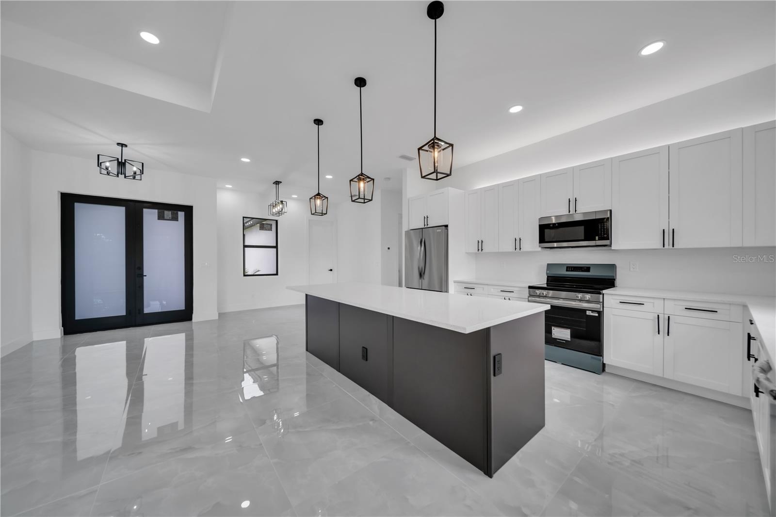 Image 8 of 42 For 2720 Santa Barbara Boulevard N