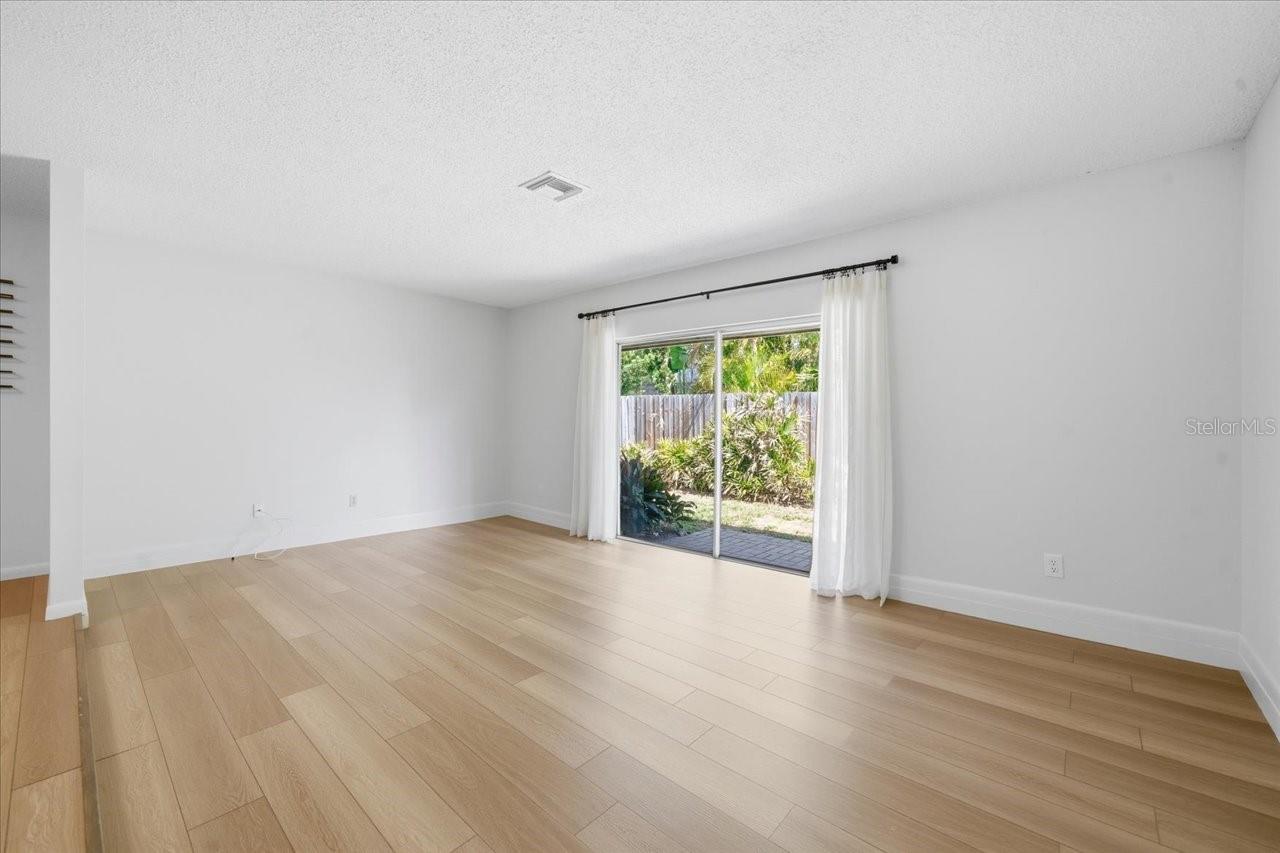 Image 12 of 44 For 11875 90th Avenue