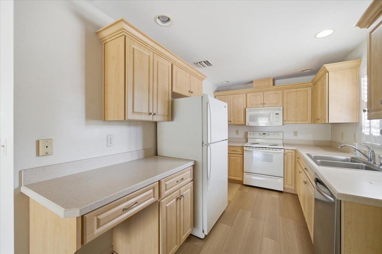 Image 15 of 44 For 11875 90th Avenue