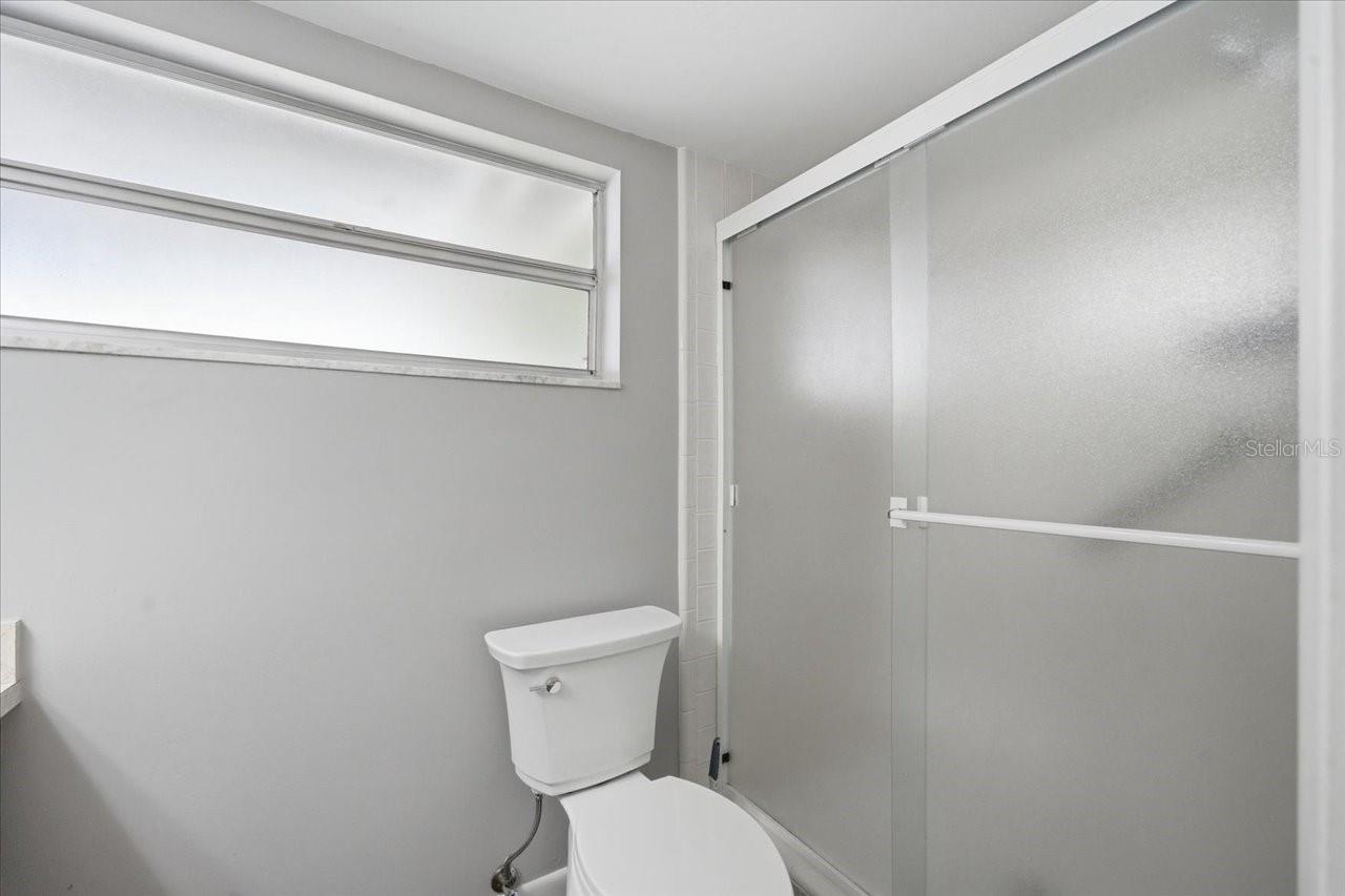 Image 28 of 44 For 11875 90th Avenue