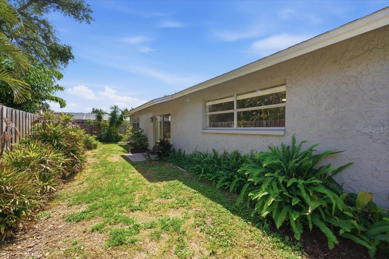 Image 42 of 44 For 11875 90th Avenue