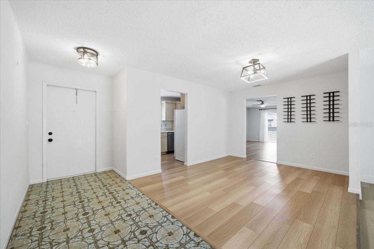 Image 7 of 44 For 11875 90th Avenue