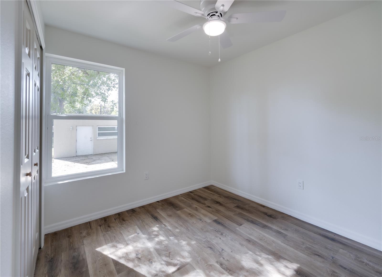 Image 11 of 18 For 767 1-2 19th Avenue S