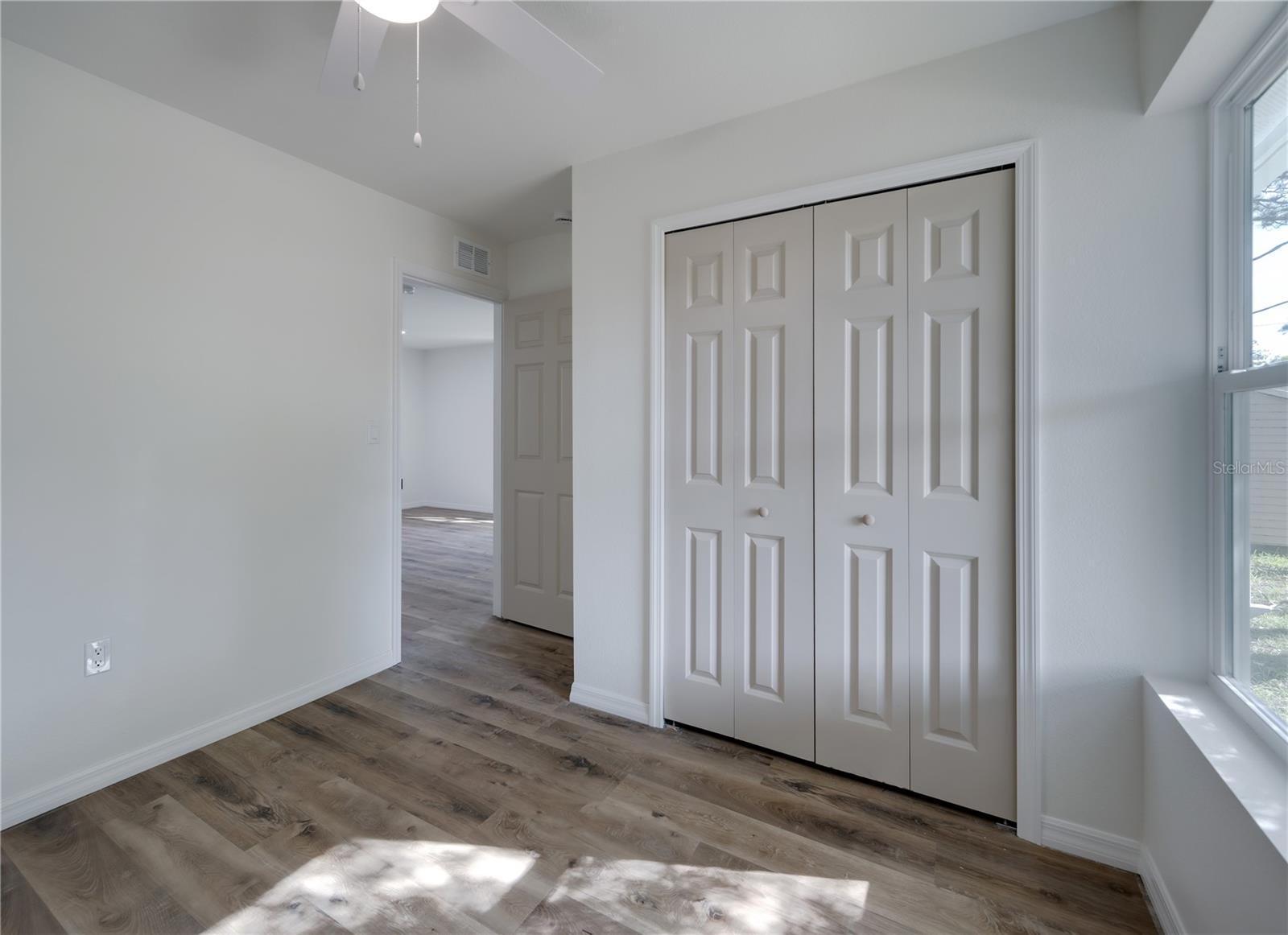 Image 13 of 18 For 767 1-2 19th Avenue S